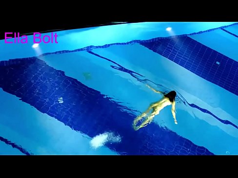 ❤️ Ik kin net ophâlde te sjen, jonge blonde fongen neaken swimmen yn ELLA BOLT resort pool ❤️❌ Russyske porno by ús fy.shufflesex.ru ❌❤