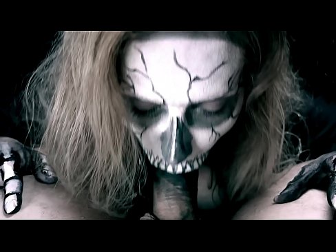 ❤️ Demon famke sûgje hoanne mei har swarte mûle en slikken cum. ❤️❌ Russyske porno by ús fy.shufflesex.ru ❌❤